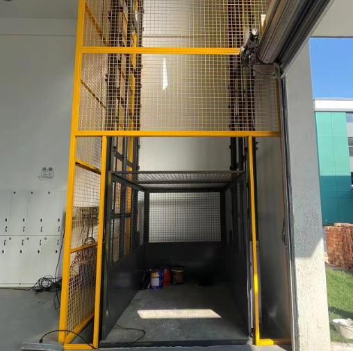 宜春导轨式升降机助力物流园破解运输难题